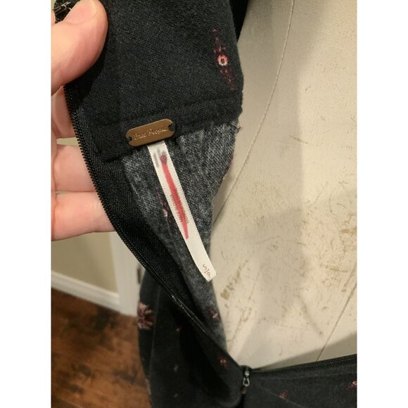 Free People Black, Red & White Paisley Print V-Neck Sleeveless Jumpsuit, Size S - Picture 8 of 8